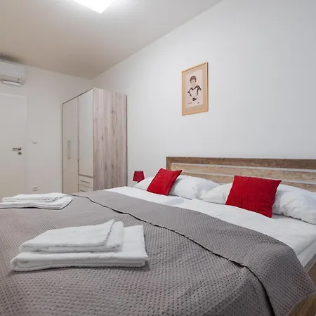 Apartmanhotel Viva 4*